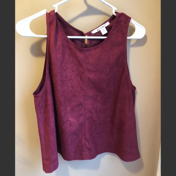 Suede Red Top - Picture 2 of 6